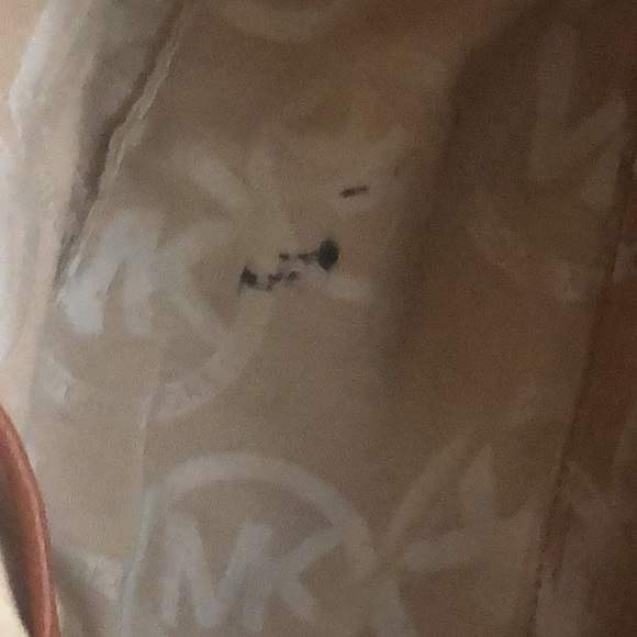 MICHAEL Michael KORS GRAYSON SPEEDY SATCHEL W/ Shoes - Picture 10 of 16